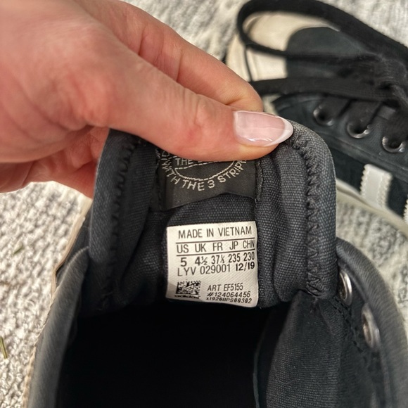 Shoes - Picture 3 of 3